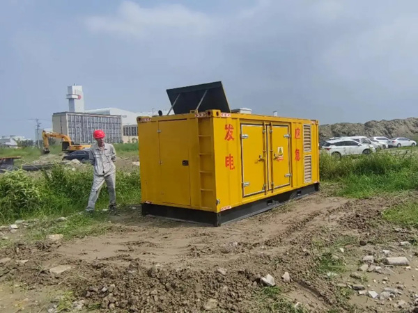 韶山冬季低温环境下，发电机组启动电瓶的容量需求是否会增加？